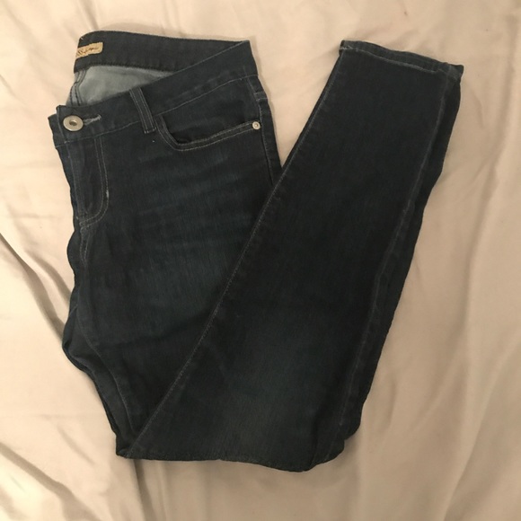 Guess Jeans! - Picture 1 of 6